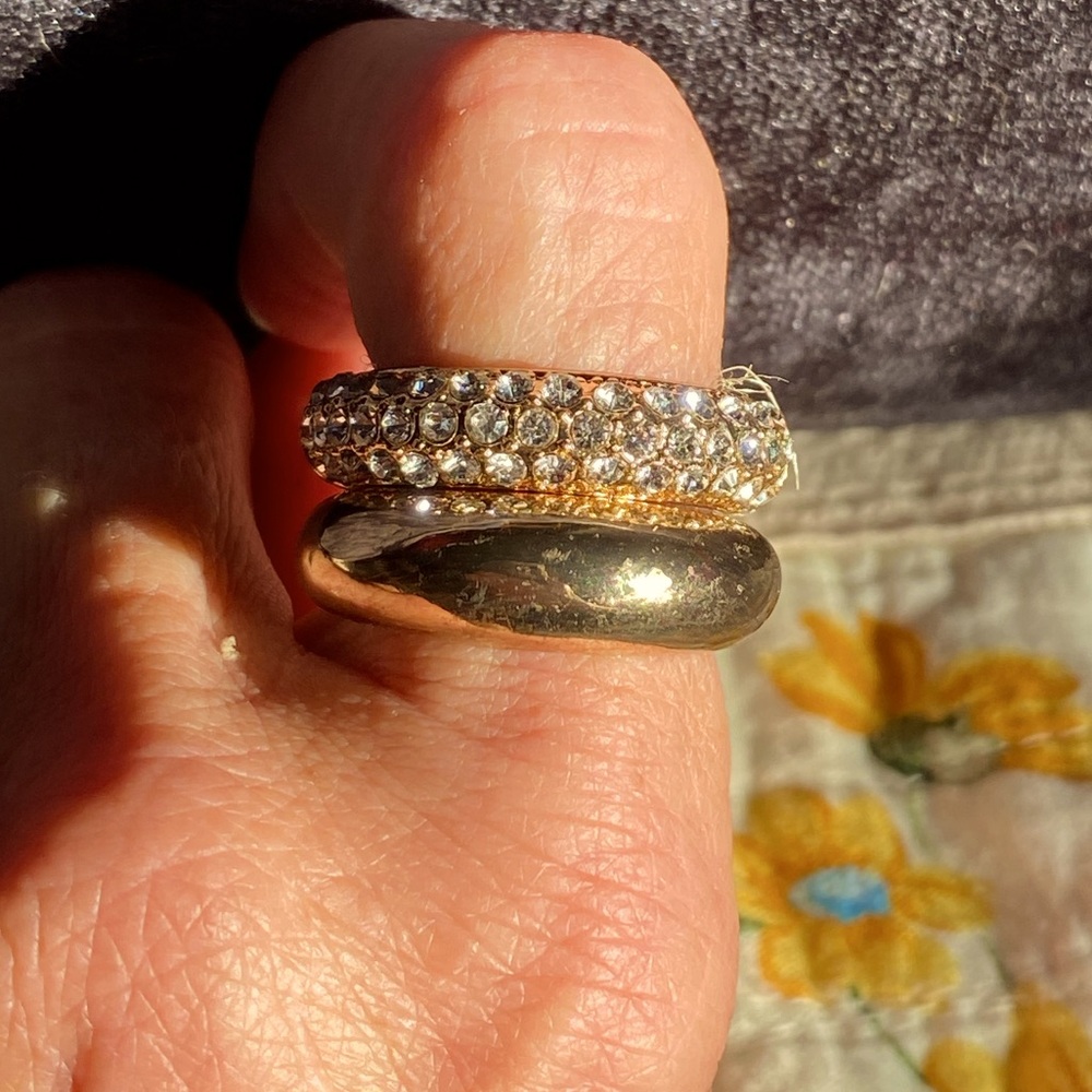 SALE 5/$25 pretty pair of stretch rings,brass bands,ABS rhinestones